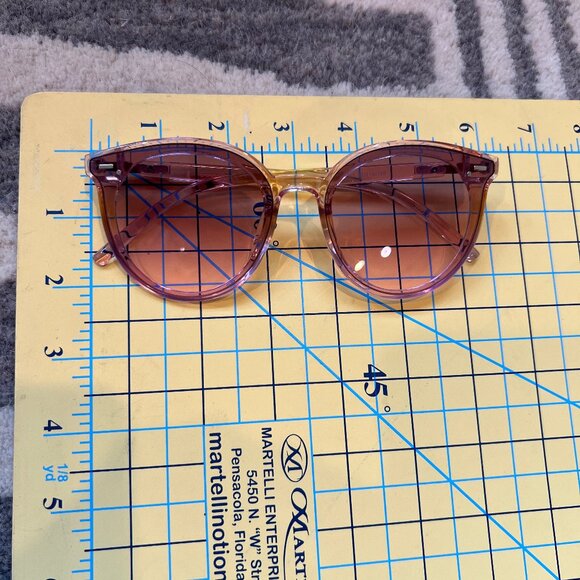 NWOT SOJOS SJ2067 Stylish Gradient Pink To Yellow Sunglasses. Brand New! - Picture 1 of 9
